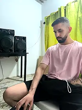 giannis090 online show from November 28, 8:33 pm