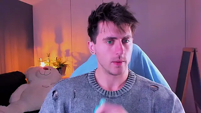 Oscar Miller  online show from November 2, 9:30 pm