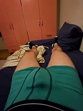 horny-dronah online show from September 21, 11:27 pm