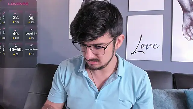 AaronFuentes7 online show from October 5, 1:15 pm