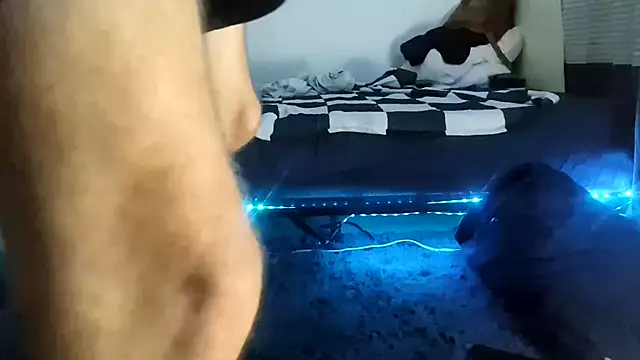 poonwolf online show from October 1, 2:37 am