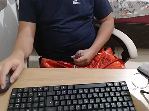 Snapshot of Carloskasado chatting on September 11, 11:37 pm Carloskasado online show from September 11, 11:37 pm