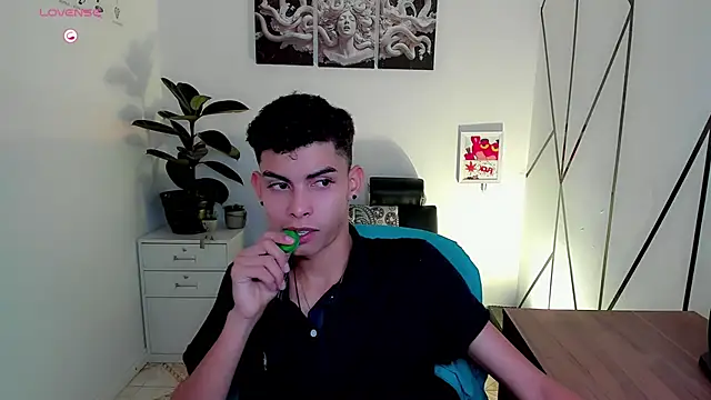 Room 69x online show from October 30, 9:16 pm