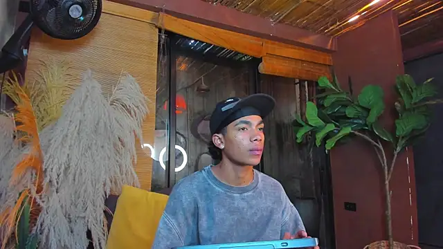 AlanCutee online show from January 14, 12:10 pm