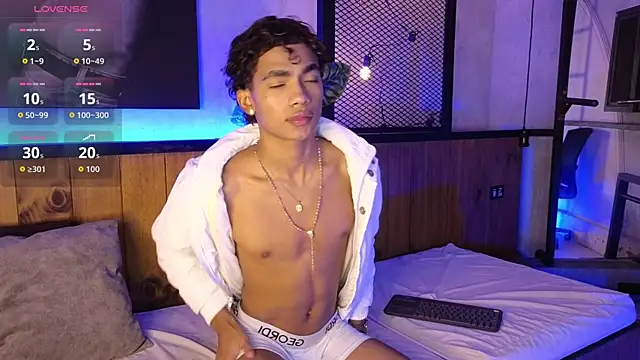 AlanCutee online show from March 31, 12:51 pm