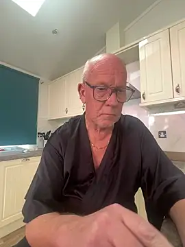 philefc online show from March 25, 1:26 pm