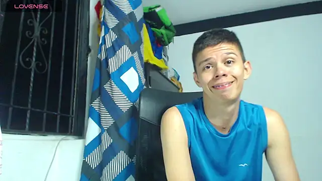 JhoanVelezModel online show from October 4, 5:23 am