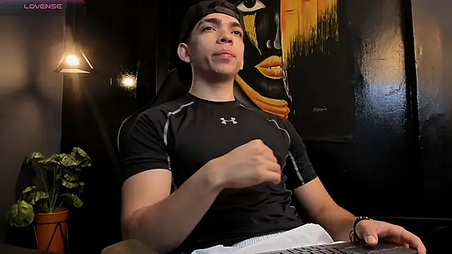 Eryonbradley online show from November 12, 11:38 am