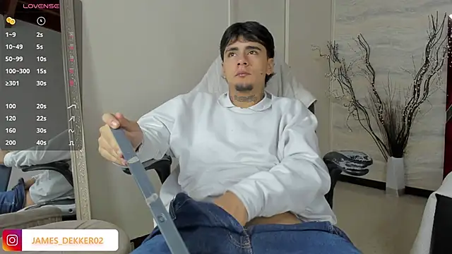 JamesDeker online show from September 30, 8:12 pm