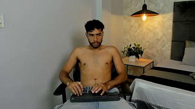 RaphaelDufort online show from September 24, 12:10 am