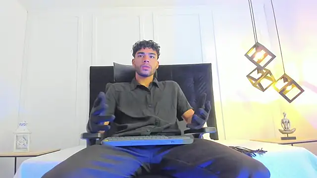 RaphaelDufort online show from October 19, 6:55 pm