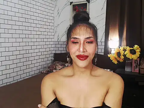 Latinahugecock online show from October 3, 9:36 am