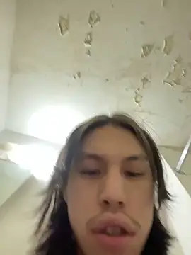 heytherepeoples717 online show from December 5, 5:25 am