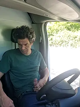 twitshe online show from April 16, 12:49 pm