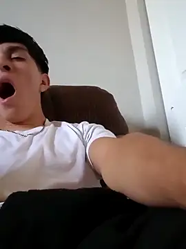 LUISSLEONN0958 online show from September 14, 12:01 am