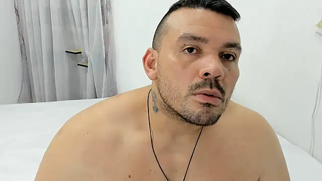 Snapshot of denny_scobar chatting on January 24, 1:56 am denny scobar online show from January 24, 1:56 am