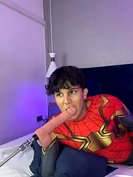 Leo Savage  online show from October 8, 4:50 am