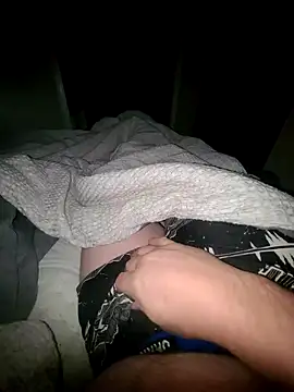 Mr1bucket online show from December 15, 3:47 am