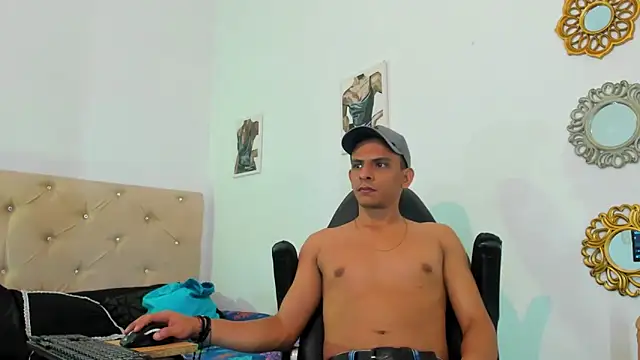  Tarekk  online show from October 10, 3:28 pm