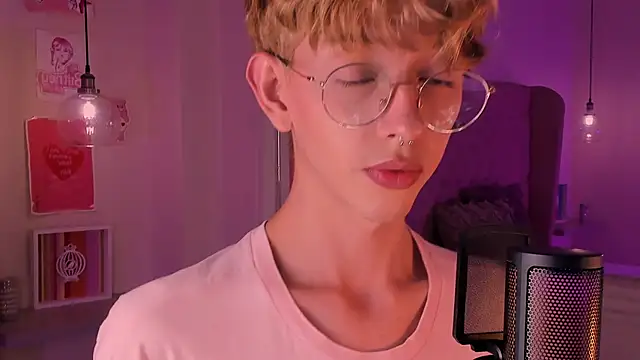 imDamiano online show from October 8, 12:04 am