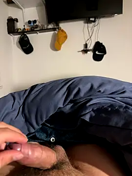 Snapshot of Robert2_honey chatting on October 20, 9:24 am Robert2 honey online show from October 20, 9:24 am