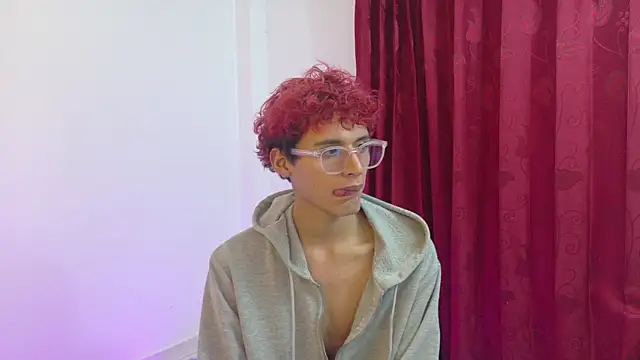 juliansexx online show from October 1, 9:02 am