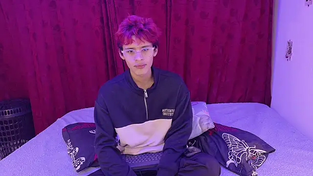 juliansexx online show from October 6, 4:17 am
