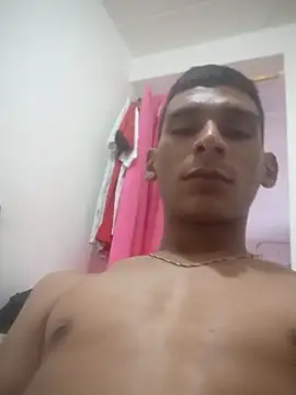 Snapshot of alex_colombiano chatting on September 26, 9:12 pm alex colombiano online show from September 26, 9:12 pm