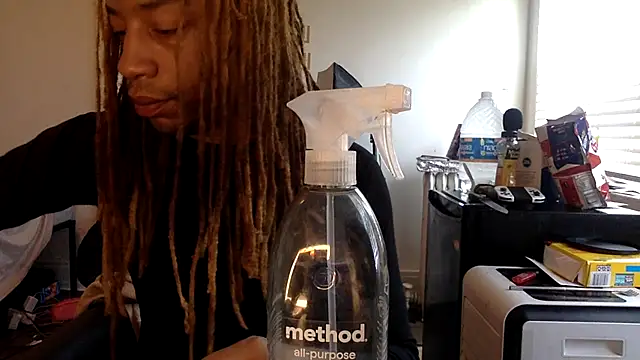 Diodre Benyoon online show from April 7, 10:32 pm