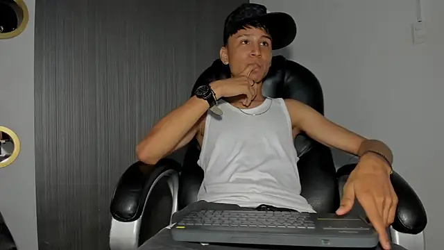 Daddy Darcks online show from October 1, 8:24 pm