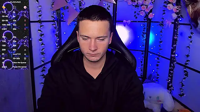 ZackNeal online show from September 25, 6:12 am