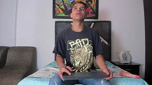 wyatt 3 online show from October 26, 12:51 pm