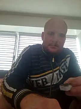 svenni2525 online show from October 18, 11:59 am