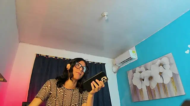 Snapshot of angel_hasss chatting on September 14, 3:30 am angel hasss online show from September 14, 3:30 am