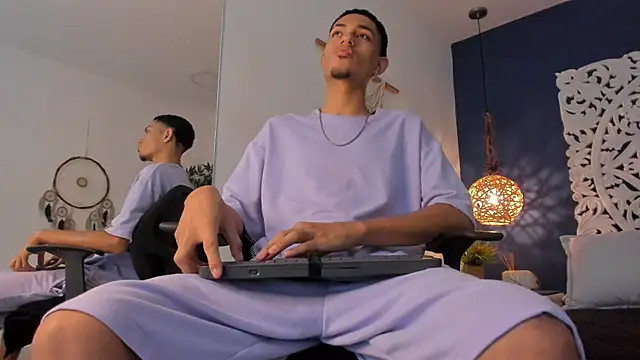 Adonis WB online show from October 10, 9:50 pm