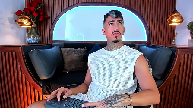 Donovan Desmond online show from March 23, 7:31 pm