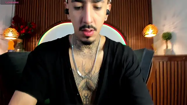 Donovan Desmond online show from November 15, 9:06 pm