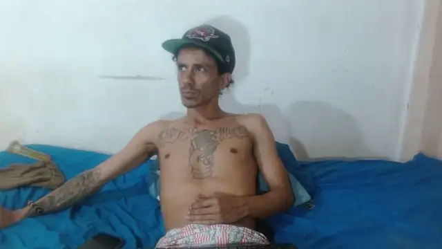 femboy bigcock online show from March 5, 12:07 am