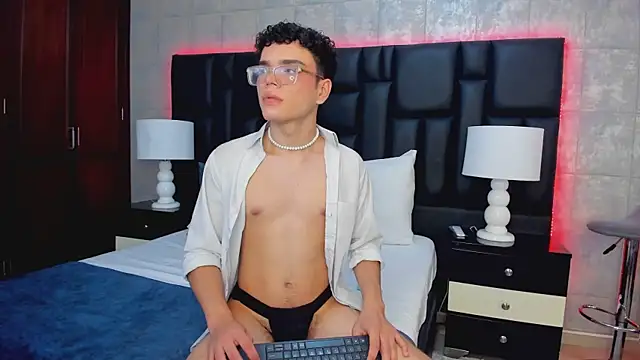 RichardParkk online show from October 5, 4:05 am