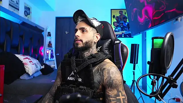 logan hugh8 online show from February 20, 11:38 pm