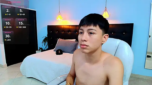 Abraham horny18 online show from October 3, 8:25 pm