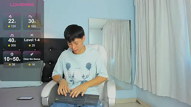 Abraham horny18 online show from November 7, 8:23 pm