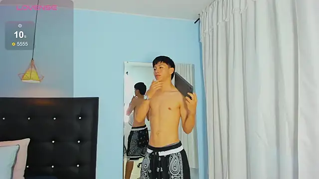 Abraham horny18 online show from November 4, 8:10 pm