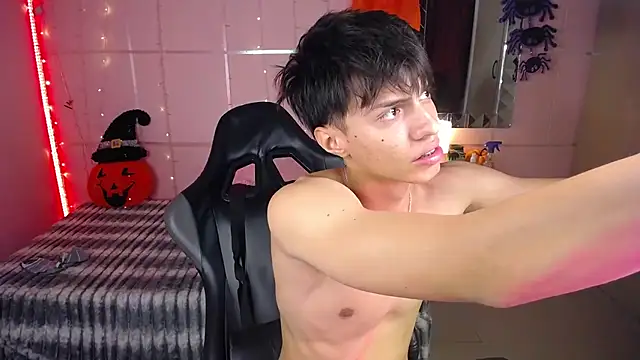 Justin gray  online show from October 29, 3:04 pm