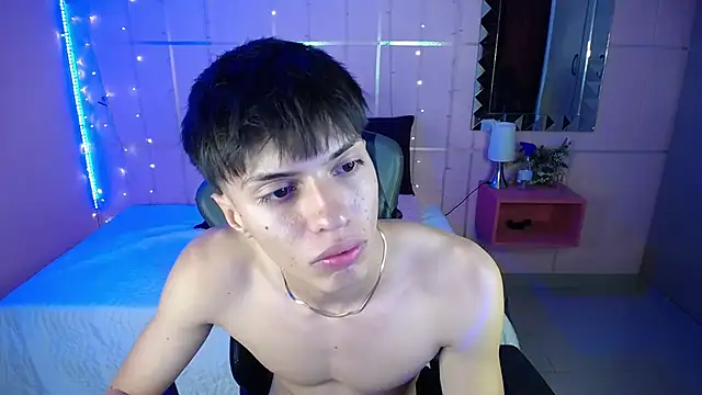 Justin gray  online show from October 8, 9:08 pm