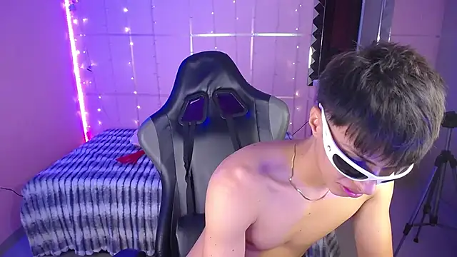 Justin gray  online show from October 10, 9:29 pm