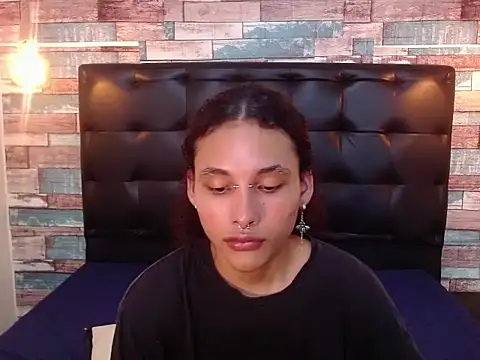 Andrew Landry online show from October 6, 3:06 pm