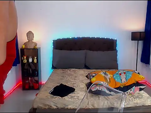 XExtraServiceManX online show from October 17, 4:33 pm