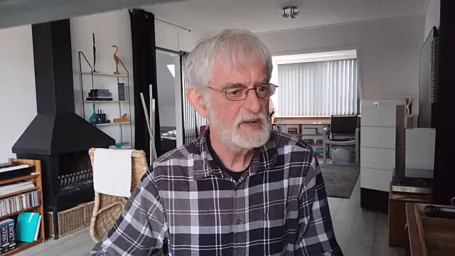 ewaldwillems99 online show from April 2, 2:36 pm