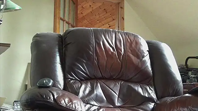 Snapshot of janzer13 chatting on October 9, 12:43 pm janzer13 online show from October 9, 12:43 pm